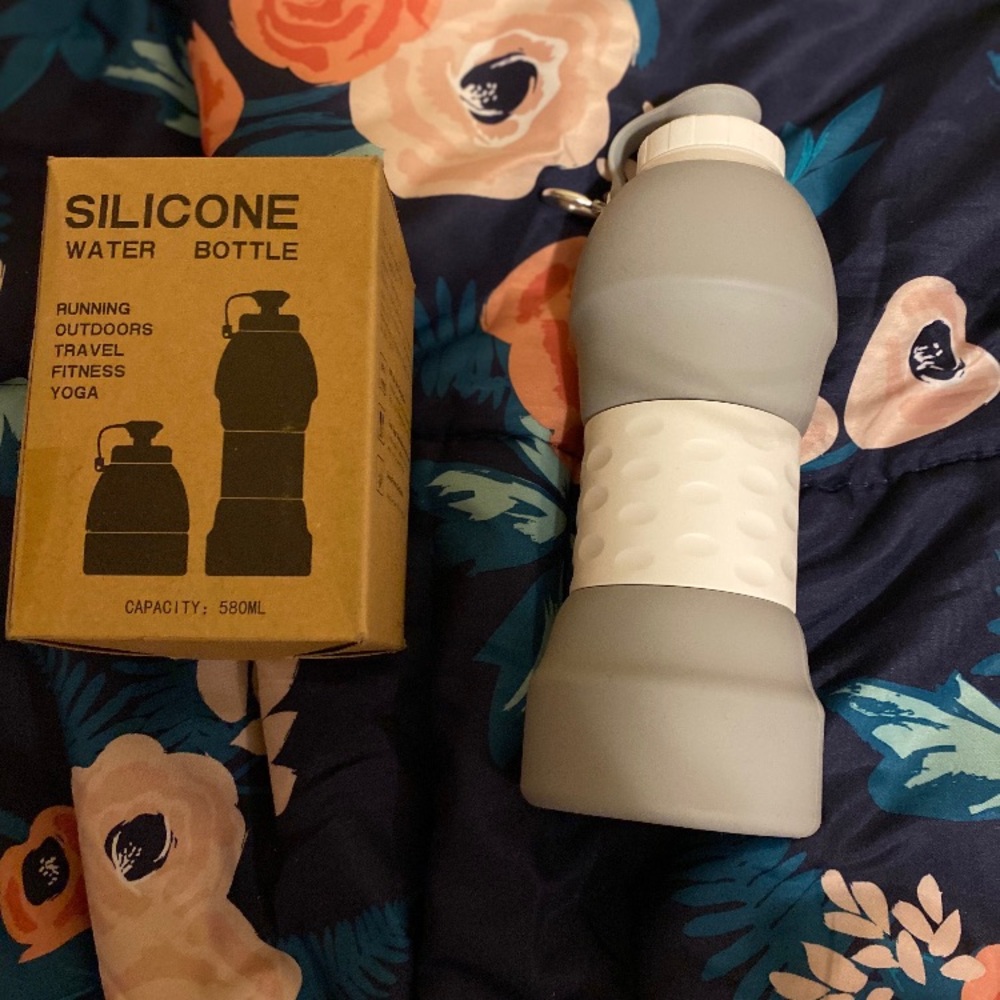 NEW COLLAPSIBLE WATER BOTTLE